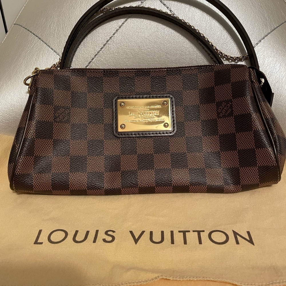 Louis Vuitton Damier Ebene Eva Clutch